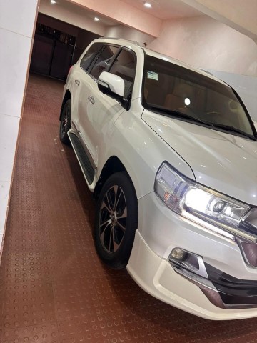 Venda TOYOTA LAND CRUISER VXR 5.7 IB