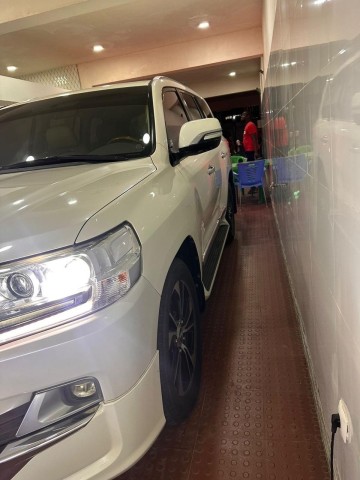 Venda TOYOTA LAND CRUISER VXR 5.7 IB