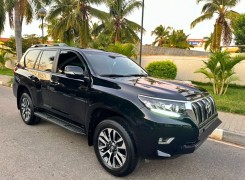 Comprar TOYOTA LAND CRUISER PRADO TXL 70ANIRSARIO