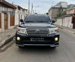 A venda Toyota Land Cruiser GX.R
