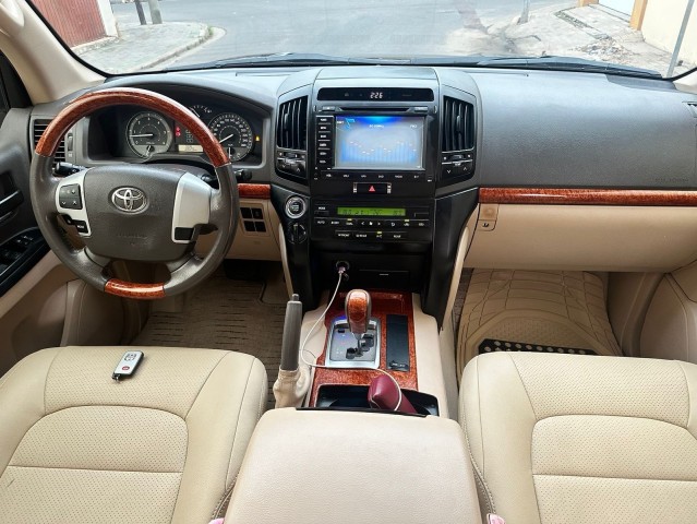 Venda Toyota Land Cruiser GX.R