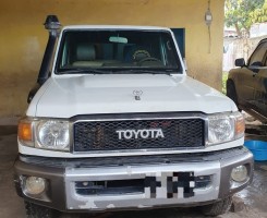 A venda Land Cruiser Hz executiva