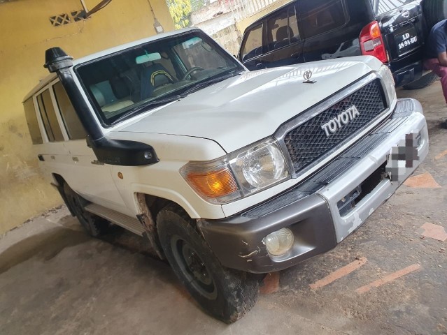 Venda Land Cruiser Hz executiva