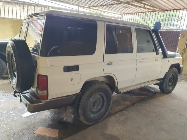 Venda Land Cruiser Hz executiva