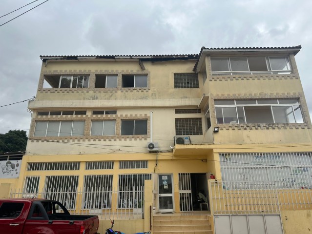 Venda Vendo apartemos e uma Zona comercial