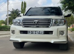 Anúncio Toyota land cruiser v8 5.7 gasolina