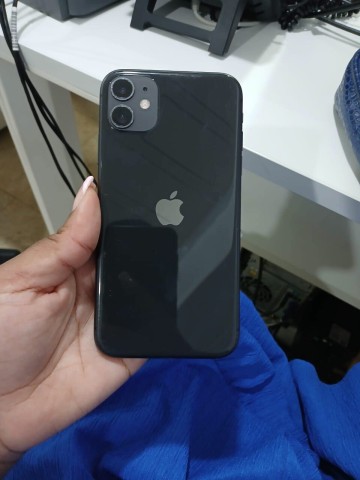 Venda IPhone 11 normal