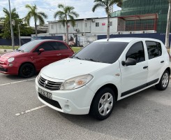 A venda Renalt Sandero manual limpo