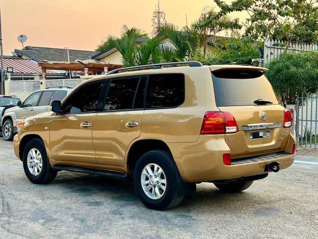 Venda Toyota land cruiser VX V8