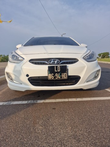 Venda HYUNDAI ACCENT LIMPO 2018