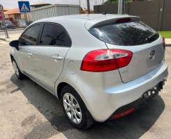Comprar Kia Rio Desportivo