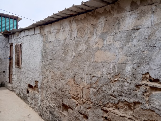 Venda Casa T3, com 6 Anexos incluindo 3 Cantinas de frente a Estrada