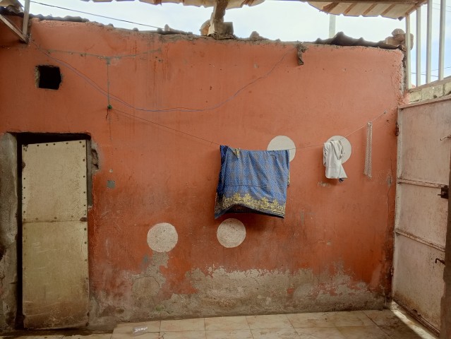 Venda Casa T3, com 6 Anexos incluindo 3 Cantinas de frente a Estrada