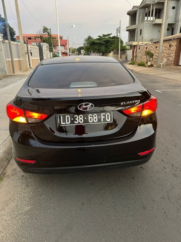 Venda HYUNDAI ELANTRA