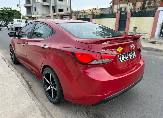 Venda HYUNDAI ELANTRA