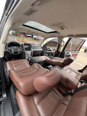 Venda TOYOTA LAND CRUISER VXS V8 2020