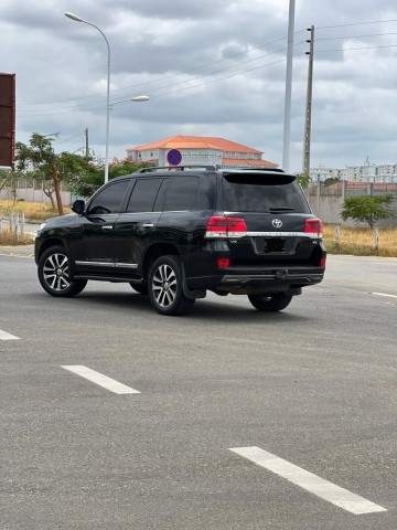 Venda TOYOTA LAND CRUISER VXS V8 2020