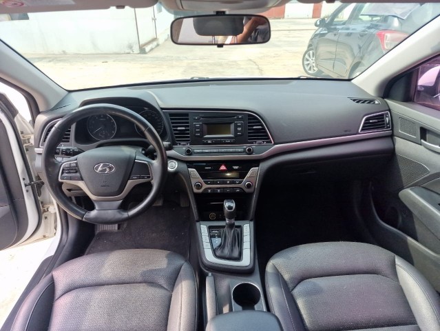Venda HYUNDAI AVANTE RECÉM CHEGADO LIMPO