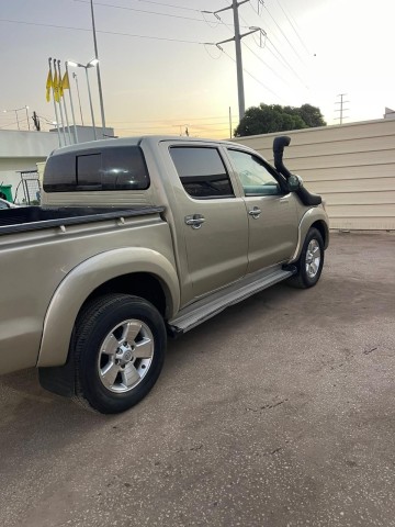 Venda TOYOTA HILUX