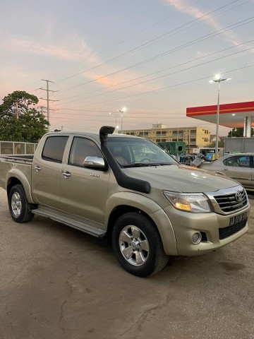 Venda TOYOTA HILUX