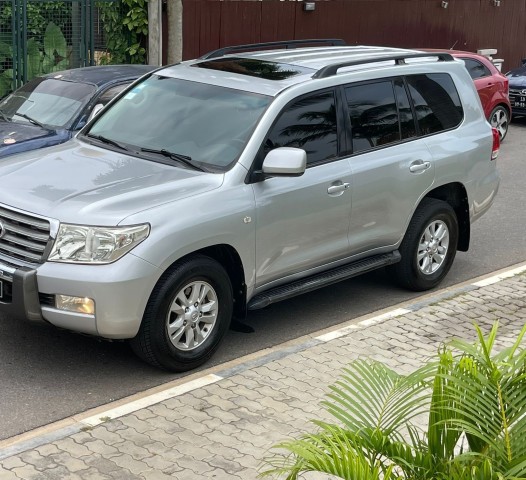 Venda TOYOTA LAND CRUISER VX V8 ORIGINAL DA TOYOTA DA ANGOLA