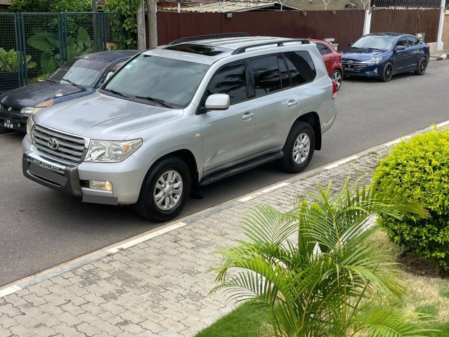 Venda TOYOTA LAND CRUISER VX V8 ORIGINAL DA TOYOTA DA ANGOLA