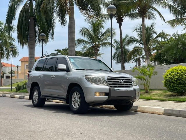 Venda TOYOTA LAND CRUISER VX V8 ORIGINAL DA TOYOTA DA ANGOLA