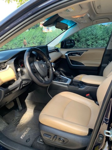 Venda TOYOTA RAV4 FULL XLE SUNROOF