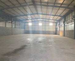 A venda ARRENDAR: 5 NAVES VIA EXPRESSA