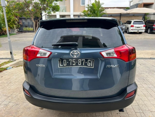 Venda TOYOTA RAV4