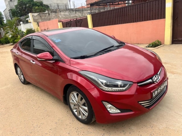 Venda HYUNDAI ELANTRA