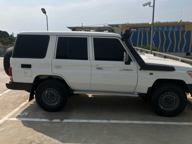 Venda Toyota Land Cruiser v8 chefe máquina