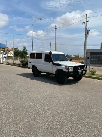 Venda Toyota Land Cruiser HZ