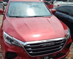 A venda JETOUR X70 240 T 7 LUGARES