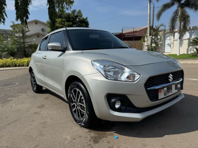 Venda SUZUKI SWIFT LIMPO SEMI NOVO 2023