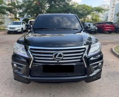 A venda LEXUS LX570S