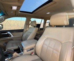 A venda Toyota Land Cruiser