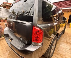 A venda Nissan Armada 62.000 km