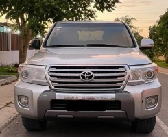 A venda TOYOTA LAND CRUISER VX V8
