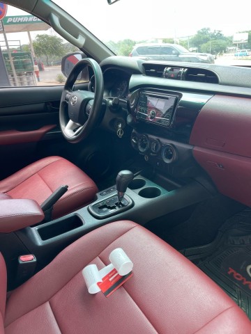 Venda TOYOTA HILUX | J
