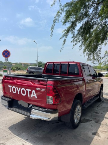 Venda TOYOTA HILUX | J