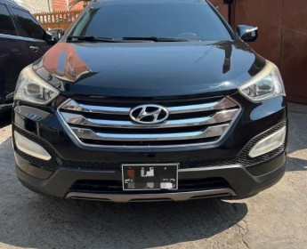 A venda HYUNDAI SANTA FA