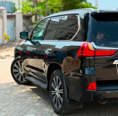 Venda Lexus LX 570 - 2018