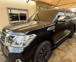 A venda NISSAN PATROL | PLATINUM 2015