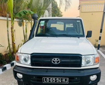 A venda TOYOTA LAND CRUISER | LX