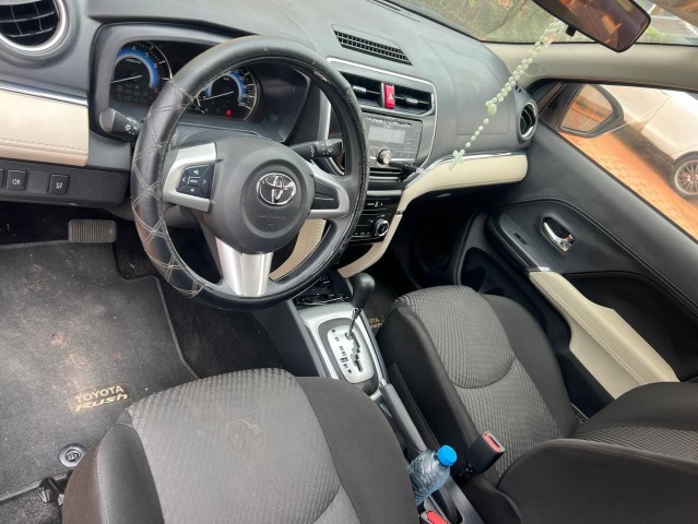Venda TOYOTA RUSH