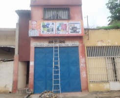 A venda Vende-se Primeiro Andar