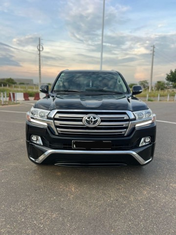 Venda TOYOTA LAND CRUISER VXR SUV 5.7 V8