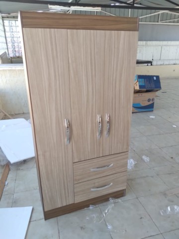 Venda Guarda Roupa Solteiro 3 Portas 2 Gavetas