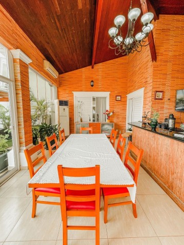 Venda Vivenda T5+2 em condomínio Mar do Sul